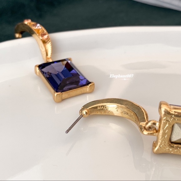 Oscar de la Renta statement earrings - Picture 5 of 5